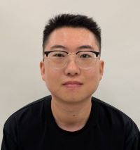 王　鑫